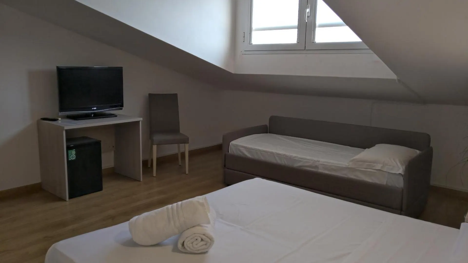 ***  לידו די ג'סולו Hotel Loreley איטליה