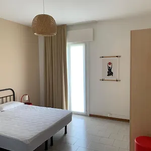 Dainese Apartments, Casa Ester Апартаменты Лидо-ди-Езоло