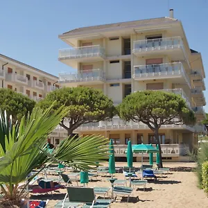 https://diplomatic-lido-di-jesolo.hotelslidodijesolo.com