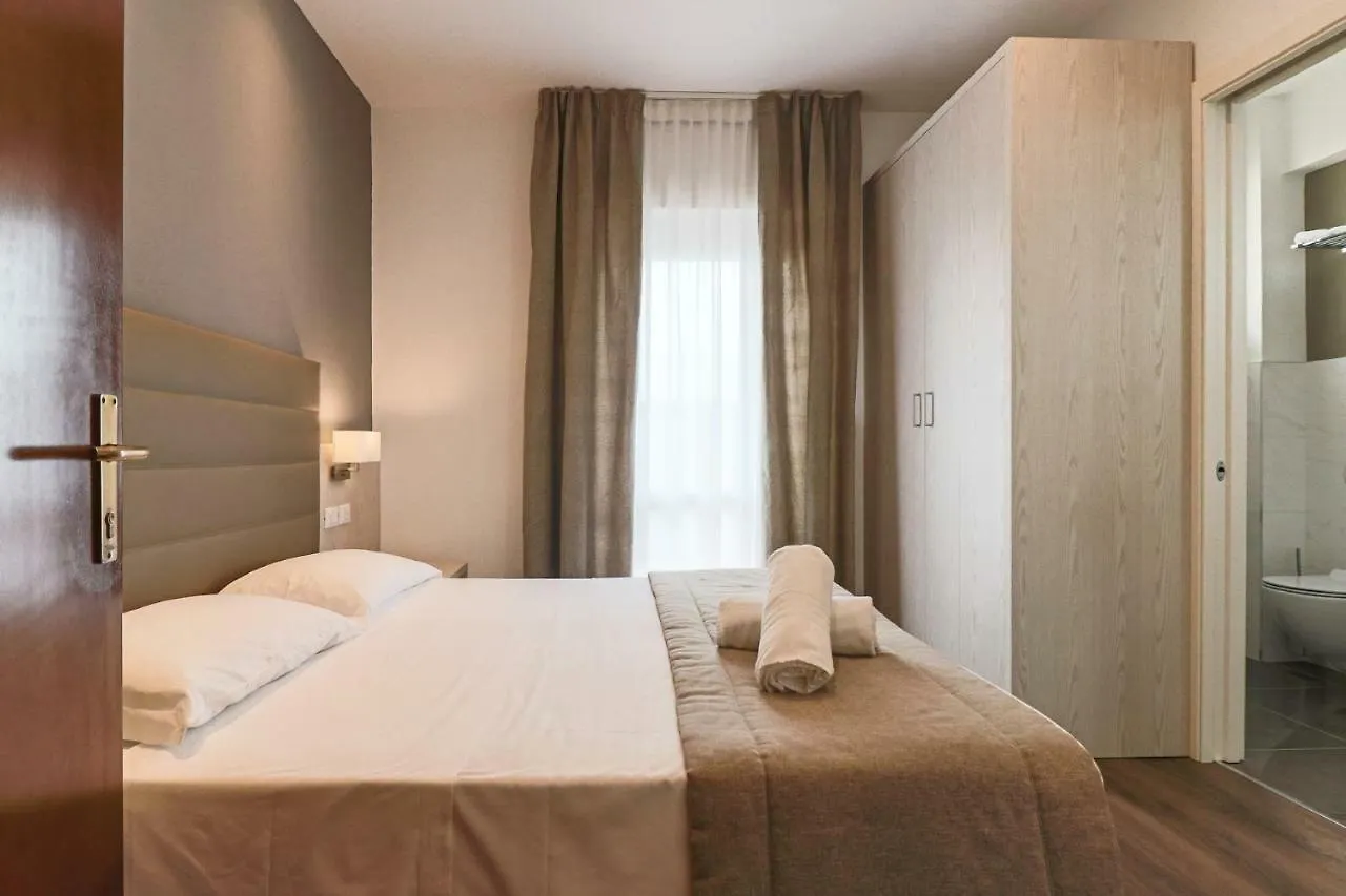 Hotel Loreley 리도 디 예솔로 3*,